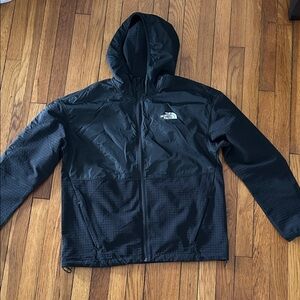 The North Face Men's Black Perfomance grid tech wear medium jacket